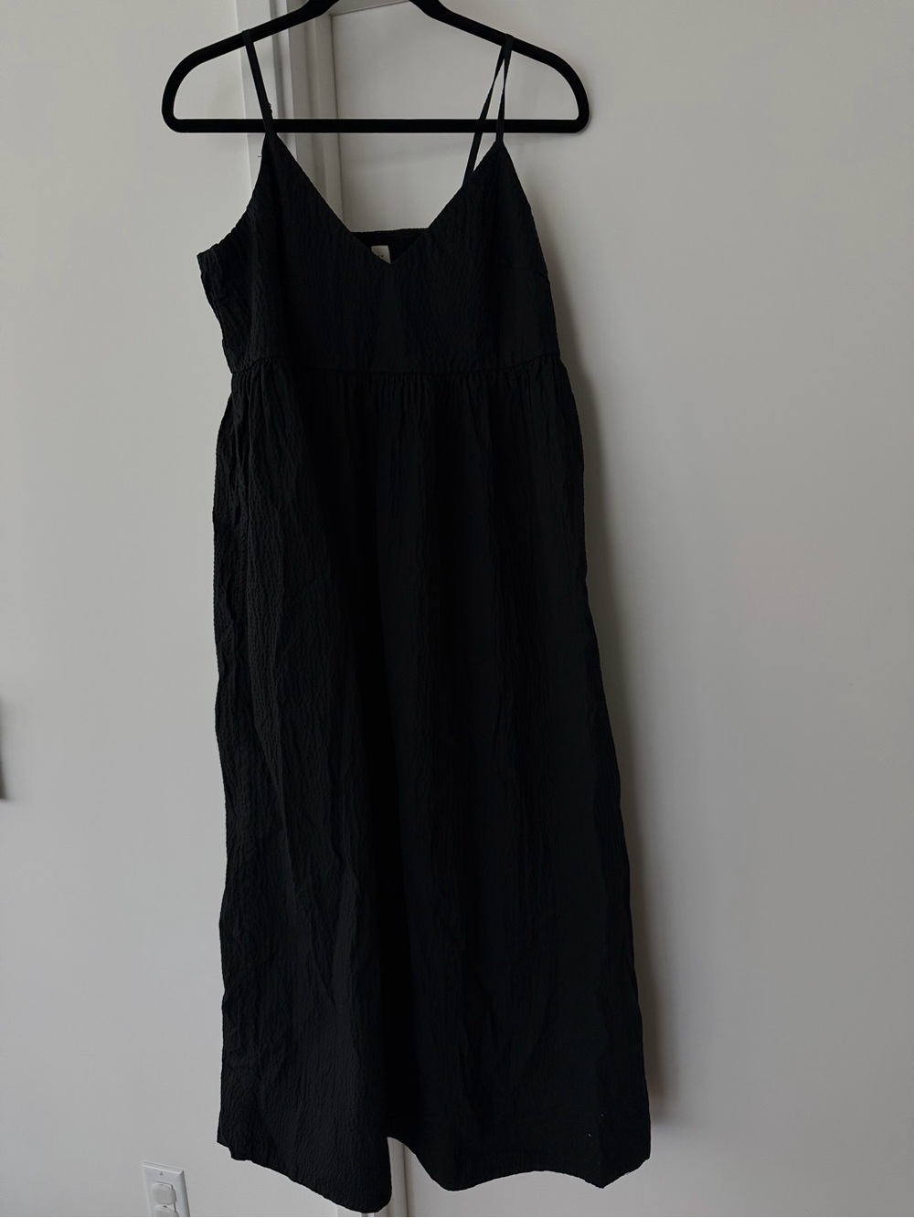 A New Day Women's Black Seersucker Maxi Dress with Adjustable Straps (Large)